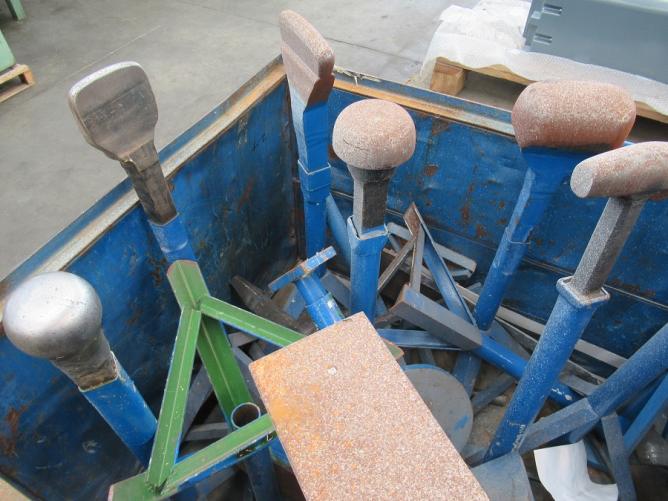 PALI PER BATTITURA FORMING HAND TOOLS